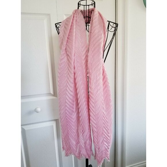 Unbranded Women's Scarf Pink Crinkled V Pattern Wrap 30" x 72" Rectangle Shawl - Picture 1 of 3